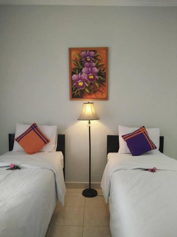 จาฮายา อาเดรียน เนียร์ โคโมโดแอร์พอร์ต Hotel ลาบวนบาโจ ภายนอก รูปภาพ