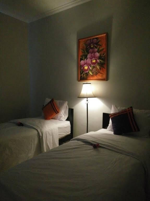 จาฮายา อาเดรียน เนียร์ โคโมโดแอร์พอร์ต Hotel ลาบวนบาโจ ภายนอก รูปภาพ